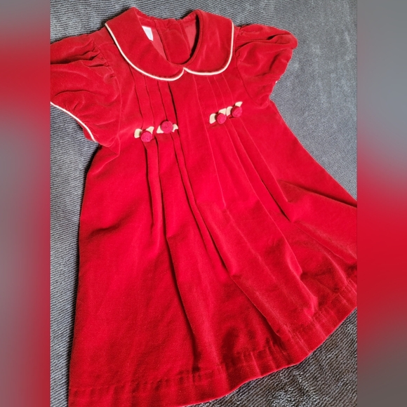 Wonderkids Other - Adorable Vintage Red Dress with Peter Pan Collar 100% Cotton Velvet Look 18M
